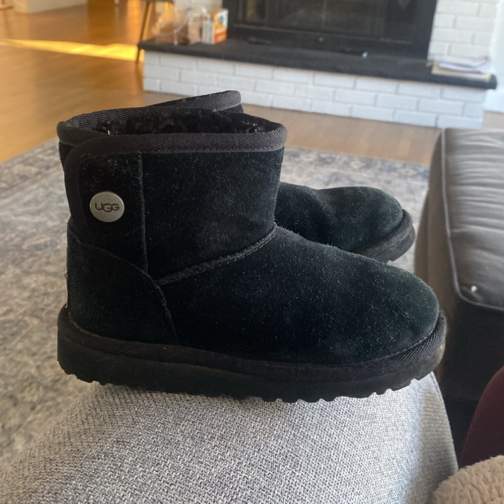Little Girls Ugg Boot- 11